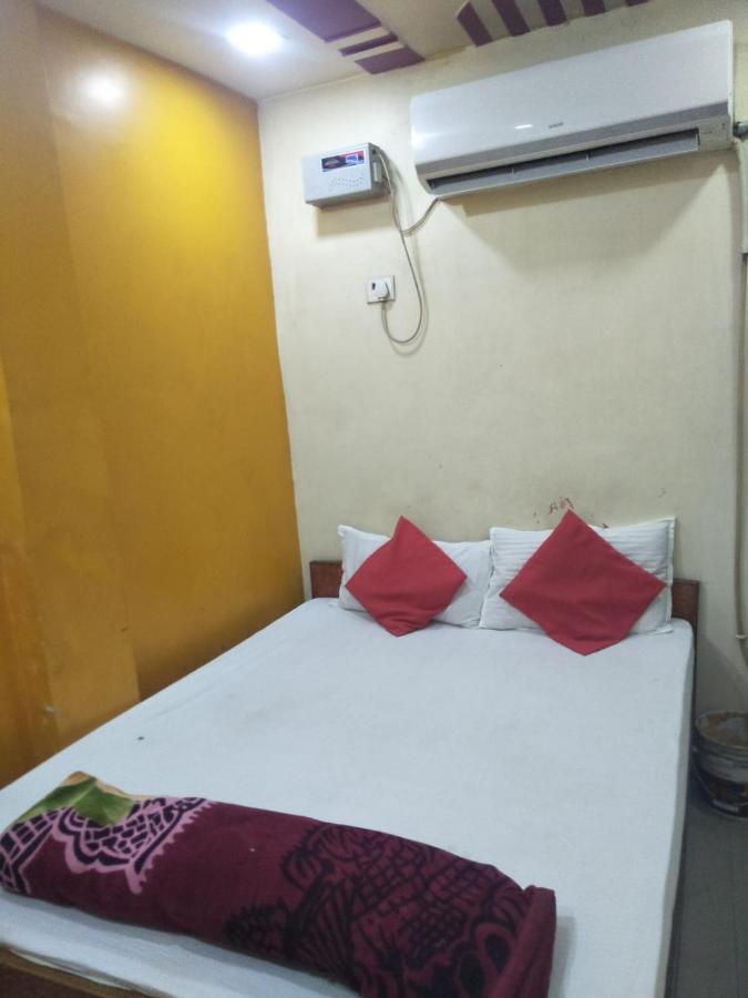 Hotel Shiv Mahima Inn By Wb Inn Allāhābād Junction Buitenkant foto