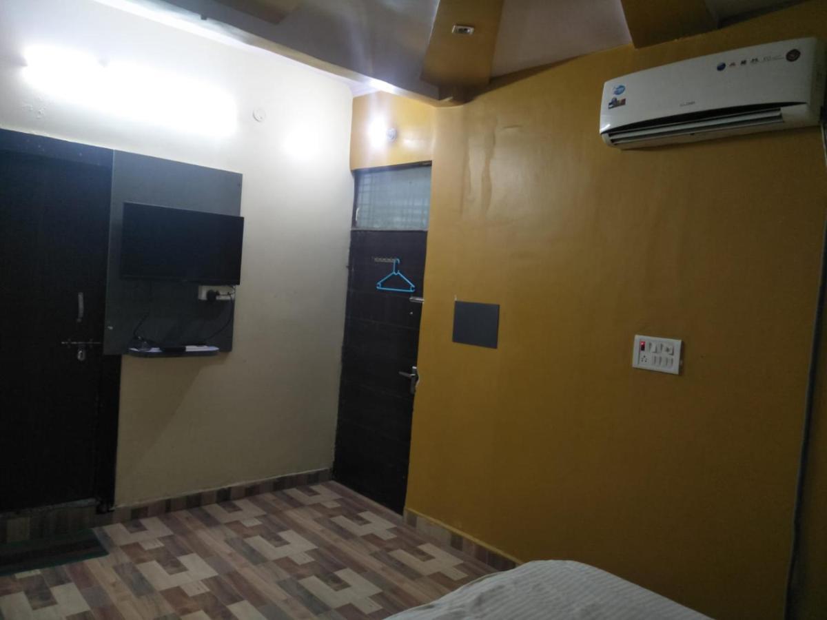 Hotel Shiv Mahima Inn By Wb Inn Allāhābād Junction Buitenkant foto