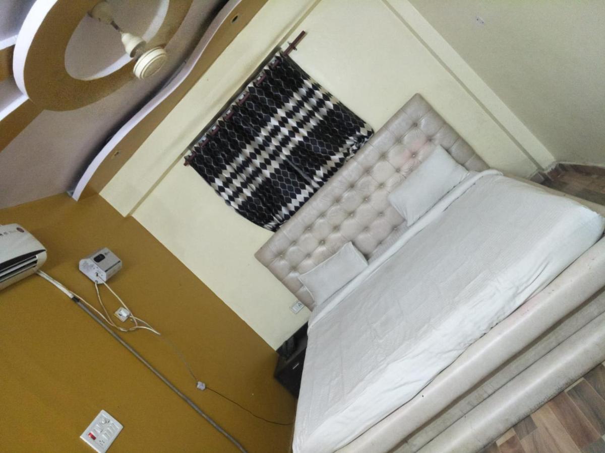 Hotel Shiv Mahima Inn By Wb Inn Allāhābād Junction Buitenkant foto