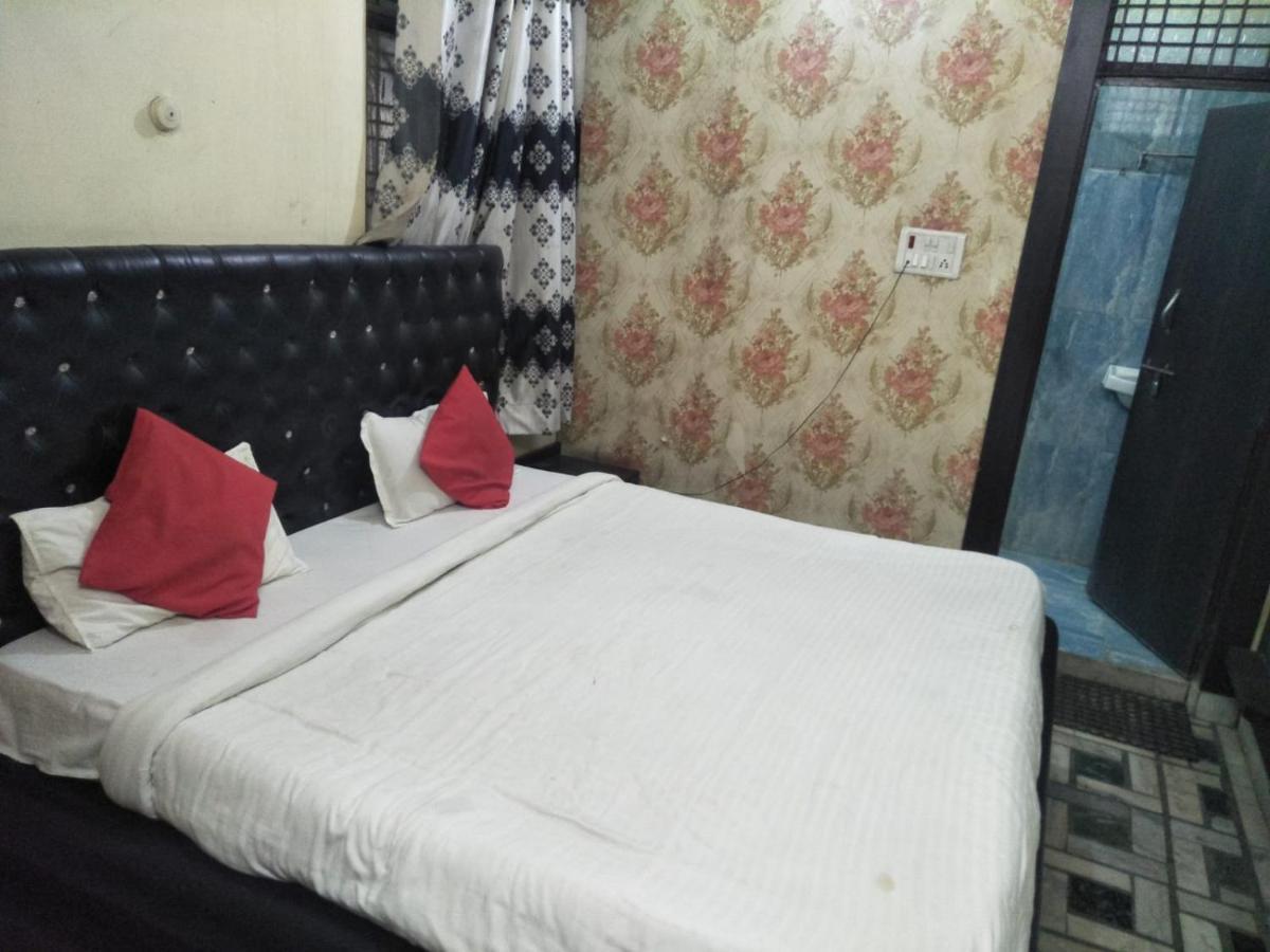 Hotel Shiv Mahima Inn By Wb Inn Allāhābād Junction Buitenkant foto