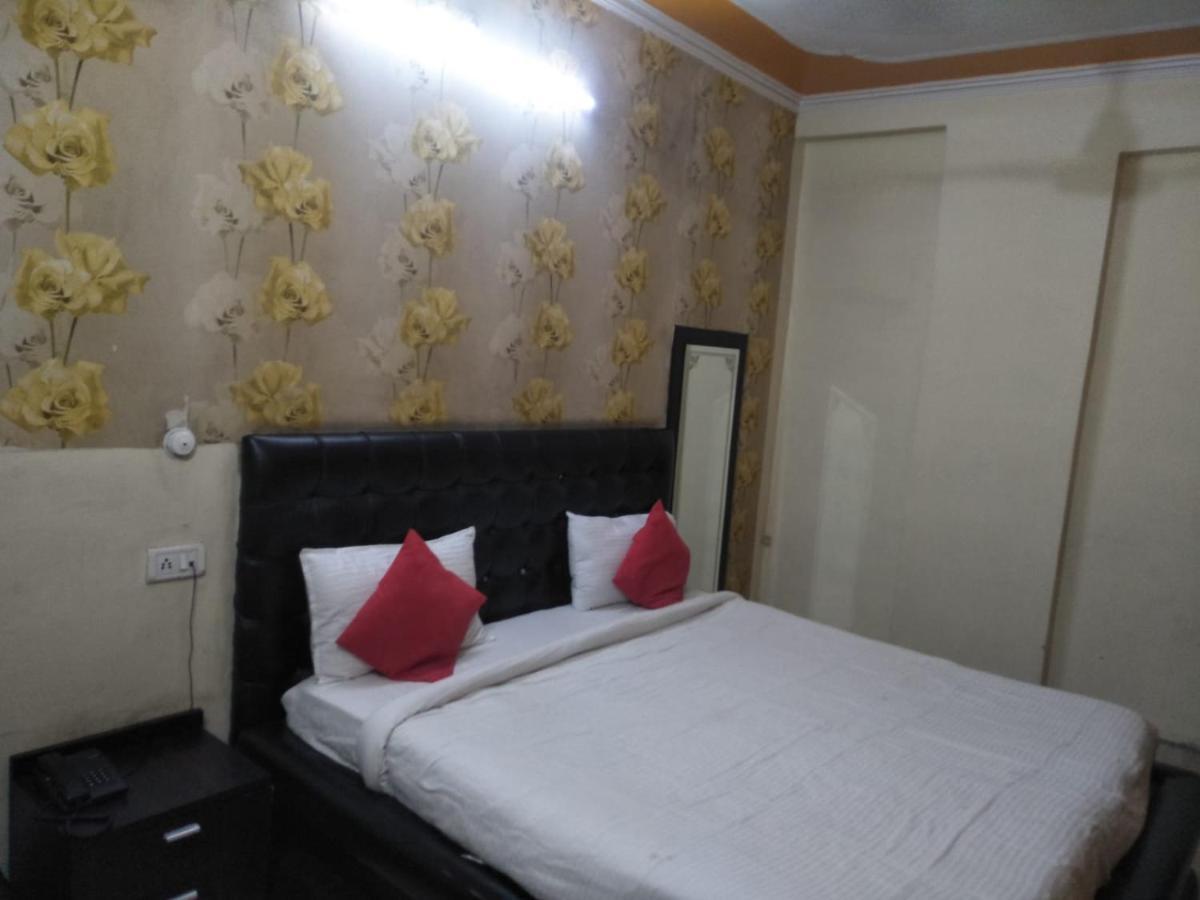 Hotel Shiv Mahima Inn By Wb Inn Allāhābād Junction Buitenkant foto
